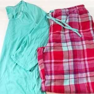 Nautica Brand Women’s Holiday Pajama Set